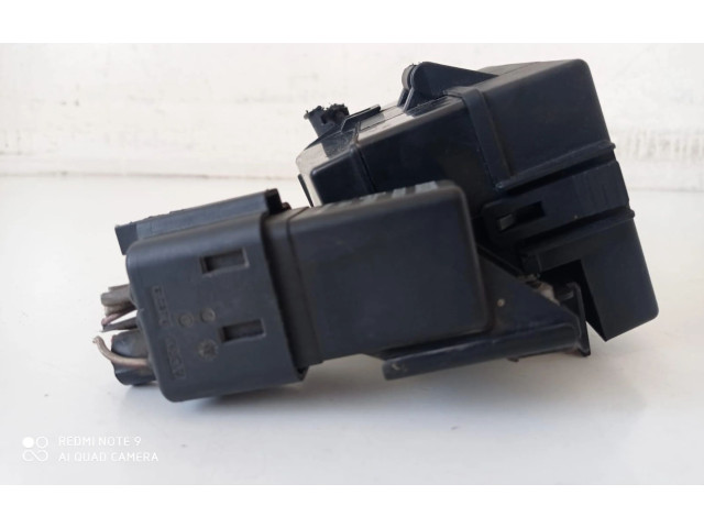 Блок предохранителей 0281003041, 0281003041 Chevrolet Captiva