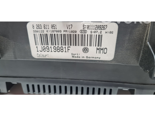 Přístrojová deska Volkswagen Golf IV 2000 1J0919860