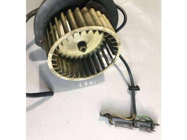 Вентилятор печки       Mercedes-Benz 200 300 W123