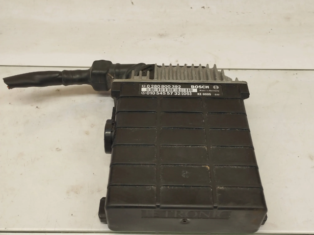Блок управления двигателя 0105455732, 0280800392   Mercedes-Benz 190 W201