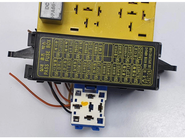 Блок предохранителей  PA66-GF33   Chevrolet Matiz    