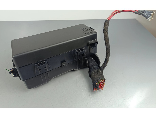 Блок предохранителей 670036452 Maserati Quattroporte