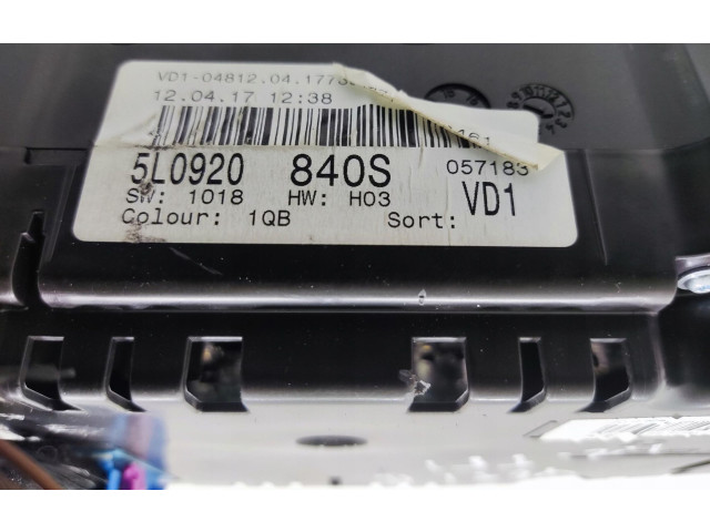 Панель приборов 5L0920840S   Skoda Yeti (5L)       