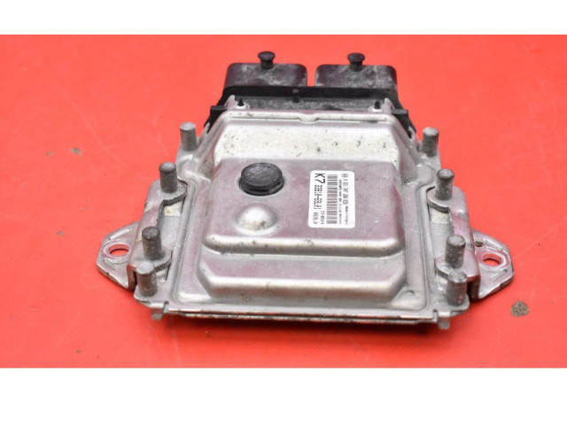 Блок управления двигателем ECU 33910-69L01, 33910-69L01 Suzuki Swift II