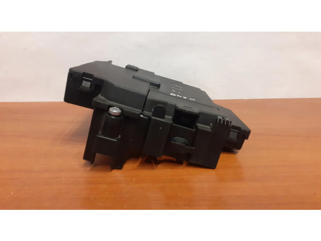 Блок предохранителей 32265898, 9406 Volvo XC40