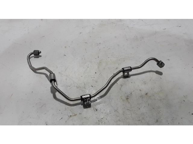 Трубка (трубки) для подачи топлива в жиклеры