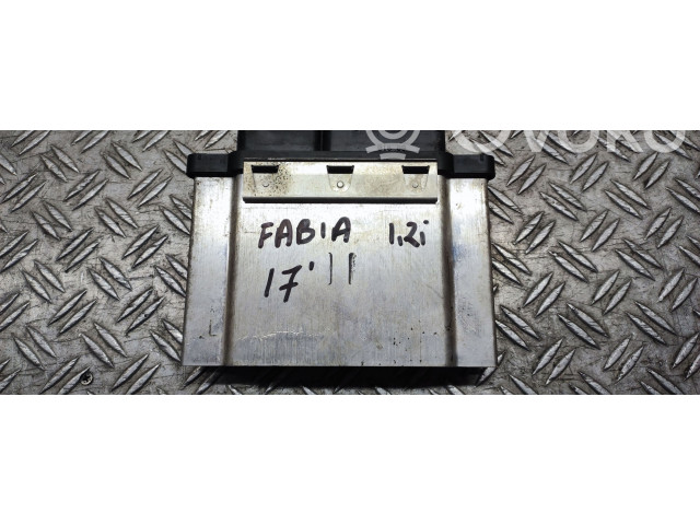 Блок управления двигателя 04E907309AF Skoda Fabia Mk3 (NJ)
