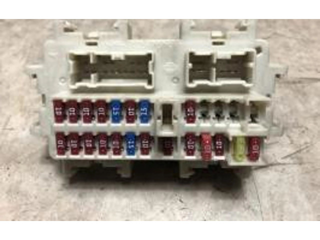 Pojistková skříňka Nissan Navara D40 2006