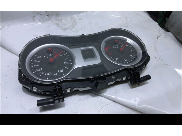 Панель приборов    Renault Clio III       