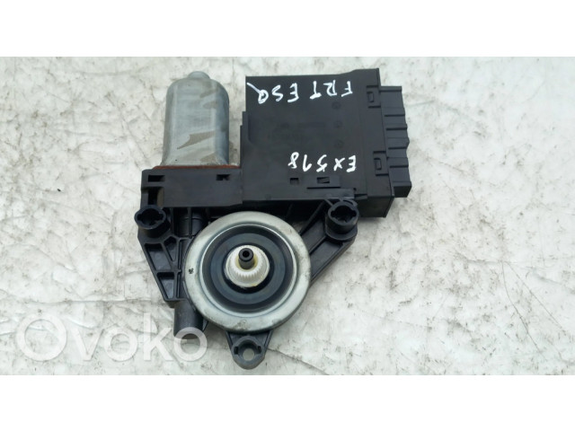 Передний двигатель механизма для подъема окон