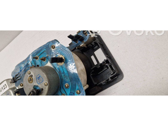 Панель приборов 1719191033 Volkswagen Golf I