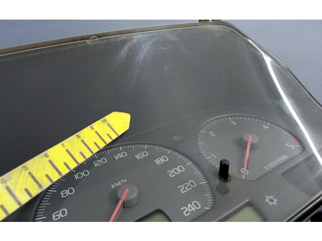 Панель приборов 9472523, 9472523   Volvo S70  V70  V70 XC       