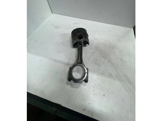  Поршень с шатуном  051174  Volkswagen Transporter - Caravelle T5  