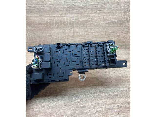 Блок предохранителей 9494207, 518322003 Volvo S80