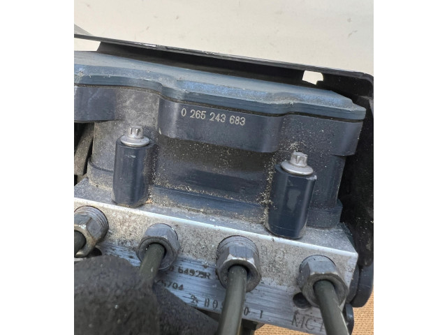 Блок АБС 476605492r Renault Clio IV 2012 - года