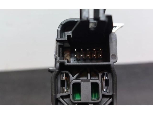 Vstřikovací lišta 4L1713463A   Audi Q7 4L     