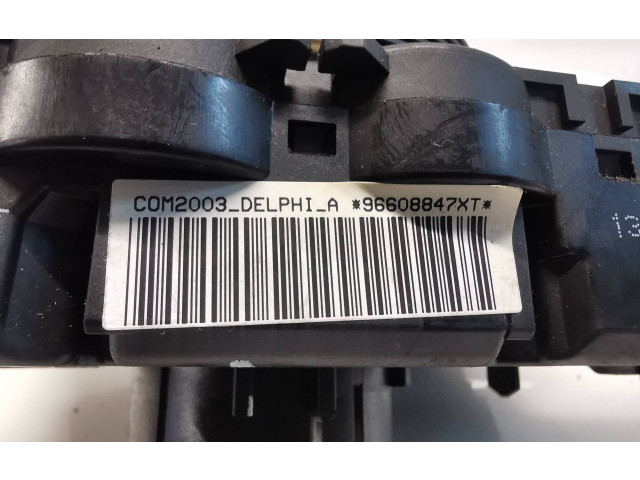 Ручка стеклоочистителей 96608847XT   Citroen C3