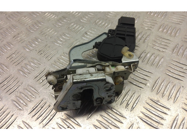 Замок багажника     Daihatsu Terios  -  года