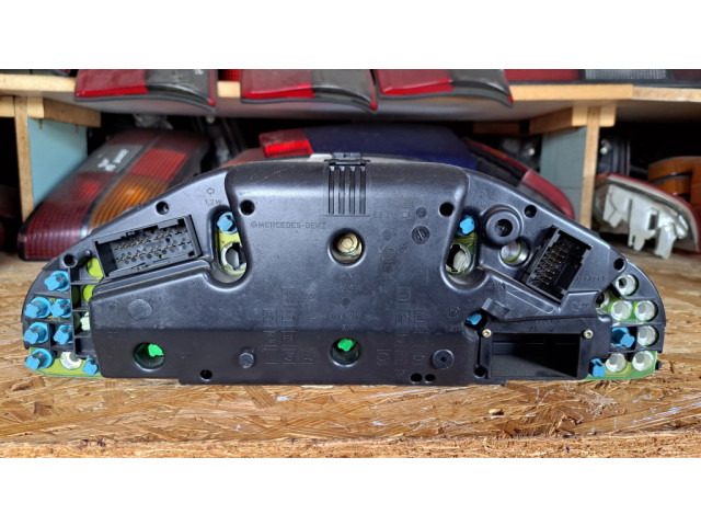 Přístrojová deska Mercedes-Benz C W202 1997 2025404911, 110008558039