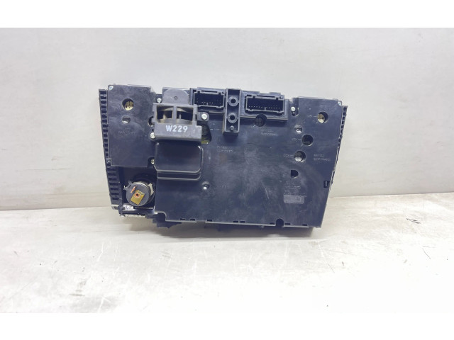 Блок управления климат-контролем    Volvo V70