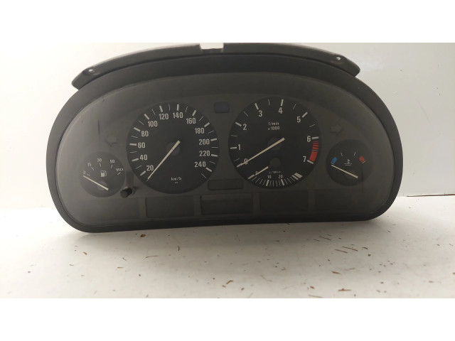 Přístrojová deska BMW 5 E39 2000 62118372359, 11000873