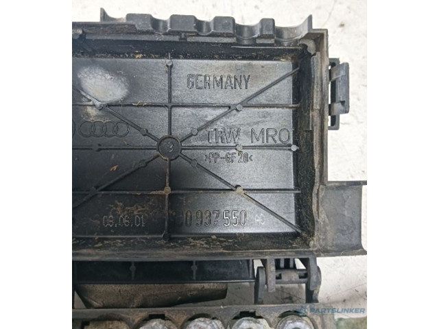 Блок предохранителей 1j0937550 Skoda Octavia Mk1 (1U)