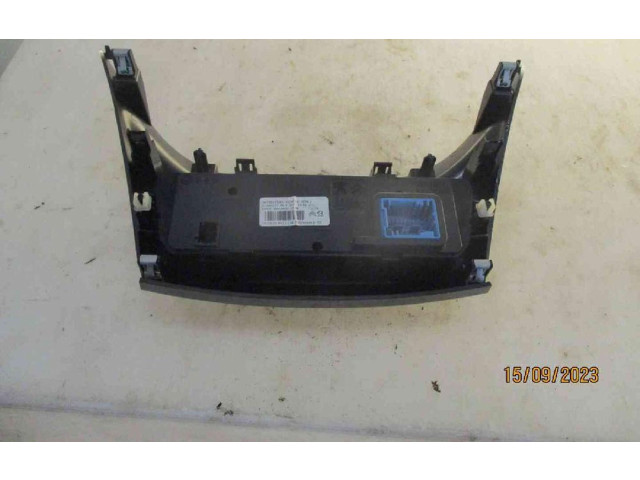 Блок управления климат-контролем 96722471XU, 96722471XU Peugeot 2008 II