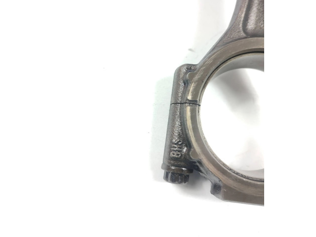  Поршень с шатуном  038J  Volkswagen PASSAT B6  