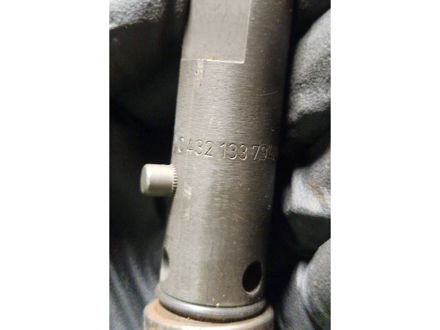 Форсунка 0432133794    Audi A6 S6 C5 4B   