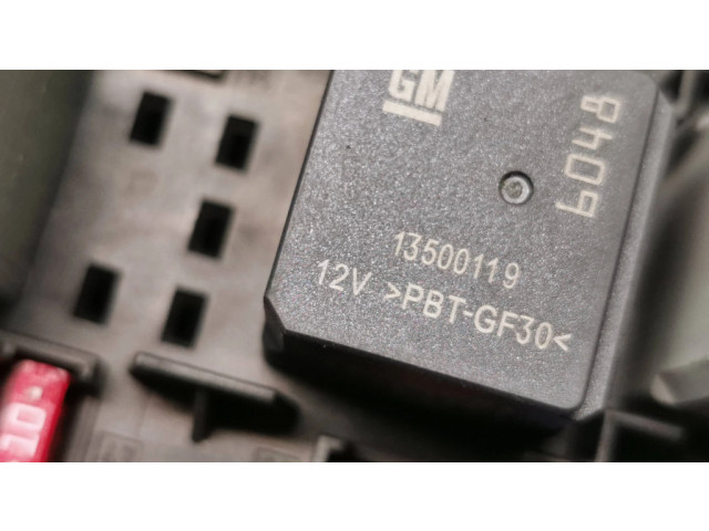 Блок предохранителей 13255300, 529050199 Chevrolet Orlando