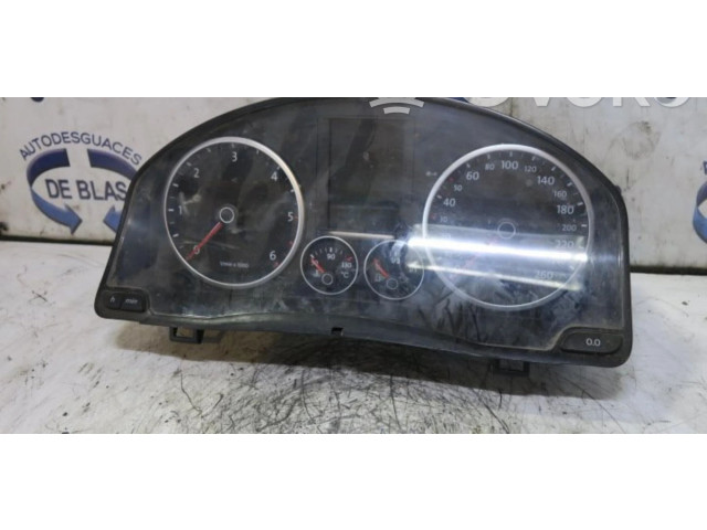 Přístrojová deska Volkswagen Tiguan 2008 5N0920870D