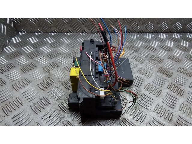 Pojistková skříňka 0225455332 Mercedes-Benz E W210 2000