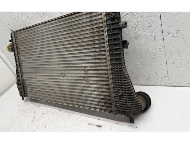 Интеркулер 3C0145805P Volkswagen Golf VI