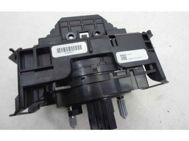 Подрулевой шлейф SRS    Volvo V60