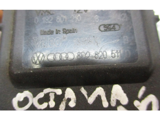 Блок комфорта 8D2820511D Skoda Octavia Mk1 (1U)