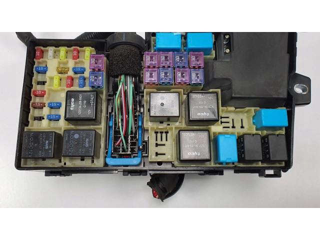 Pojistková skříňka 66767 Mazda CX-7 2007