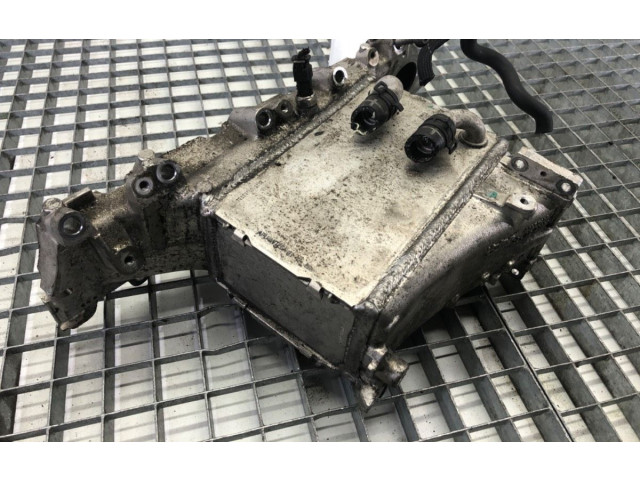 Интеркулер 04L129711R Volkswagen Golf VII