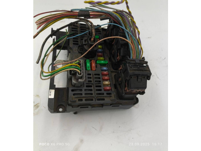 Блок предохранителей S118983004Q Citroen C4 I