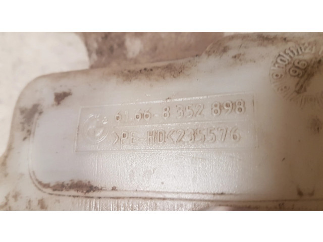 Бачок оконной жидкости