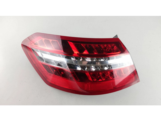 Světlo zadní  levé A2129066801, 483005   Mercedes-Benz E W212 2013