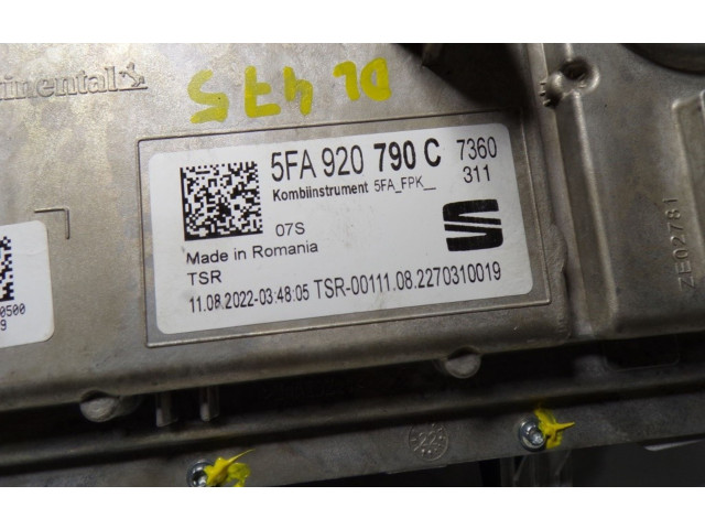 Панель приборов 04692097AC, 0001128707   Dodge Durango II       