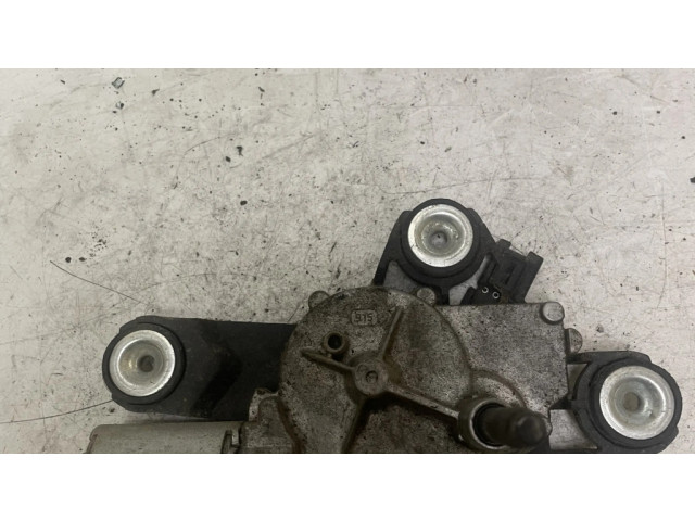 Двигатель стеклоочистителя заднего стекла