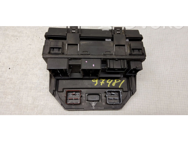 Блок предохранителей  68089320AD, WK032040I3   Jeep Grand Cherokee    