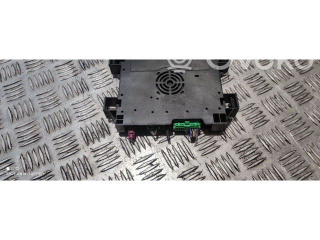 Tālruņa vadības bloks