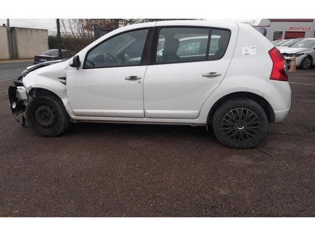 Блок комфорта    Dacia Sandero   