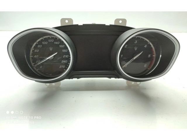 Přístrojová deska Maserati Levante 2017 670102896