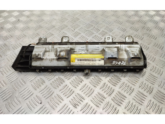 Подушка безопасности для колен A1768600302   Mercedes-Benz A W176