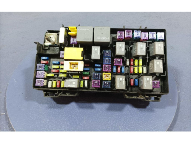 Блок предохранителей 68165692AC, 68165692AC Jeep Grand Cherokee