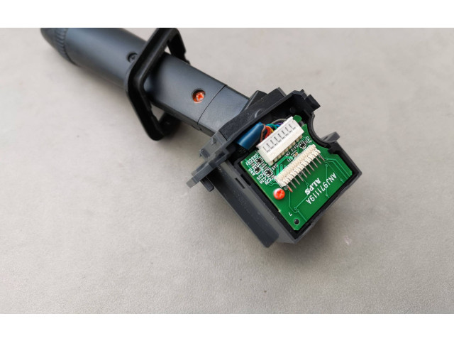 Ручка стеклоочистителей    Volvo XC90