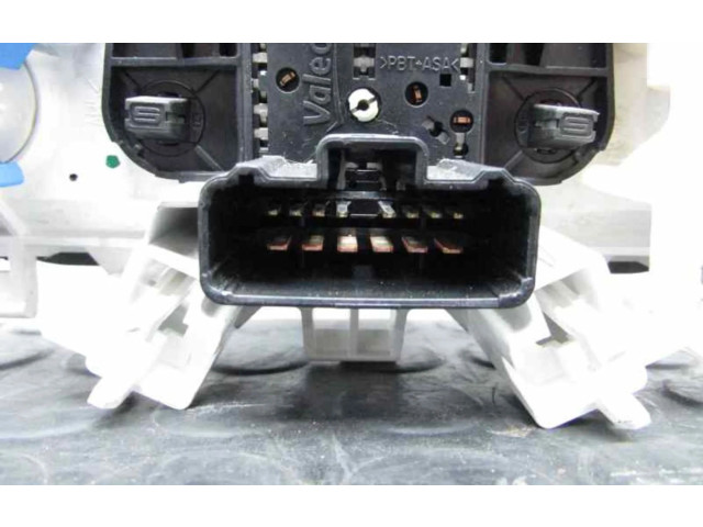 Блок управления климат-контролем 69837001 Renault Twingo II